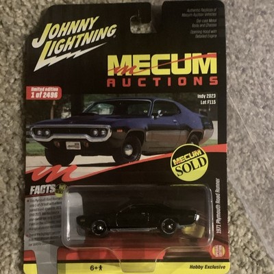 Johnny Lightning Mecum Auctions Plymouth Road Runner Black 1:64 Diecast