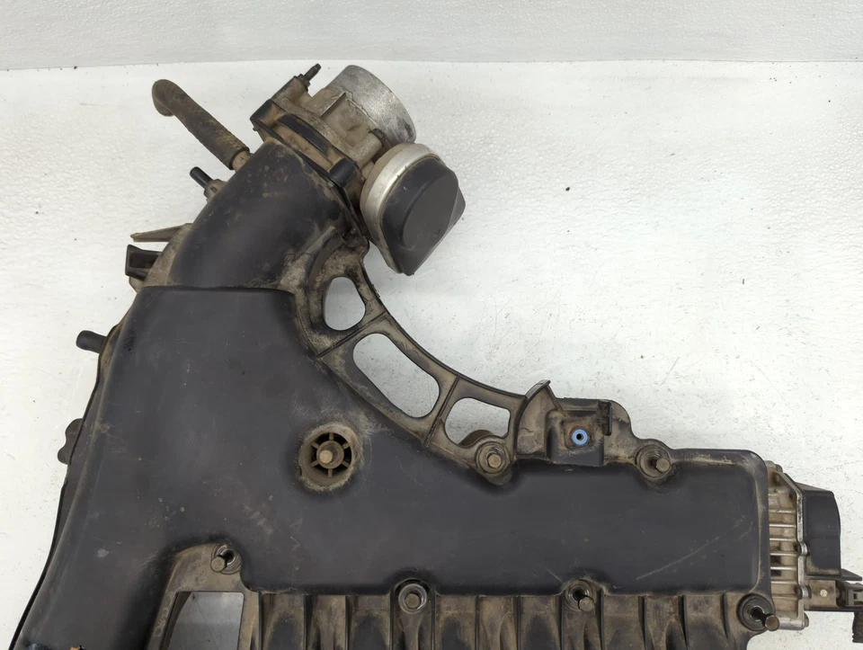 Cubierta de válvula de culata derecha Toyota Prius 2002 pasajero negra M2FNI Foto 3 de 4