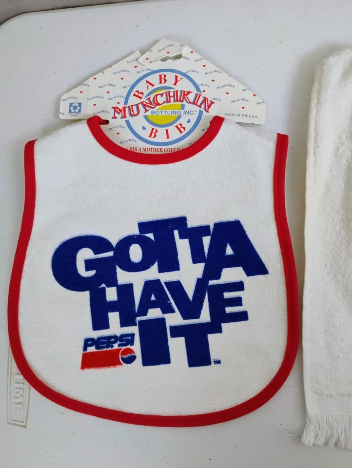 Babero de bebé vintage Pepsi Baby Munchkin lote mixto de 2 baberos vintage Foto 3 de 4