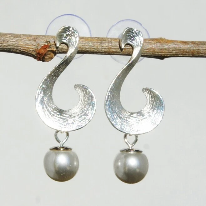 Silver-plated Fashion Handmade Natural Crystal Resin Pearl Earrings Women Gift - Image 2 of 2