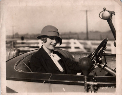 Hollywood Beauty ESTHER RALSTON 1926 STYLISH POSE STUNNING PORTRAIT Photo 703