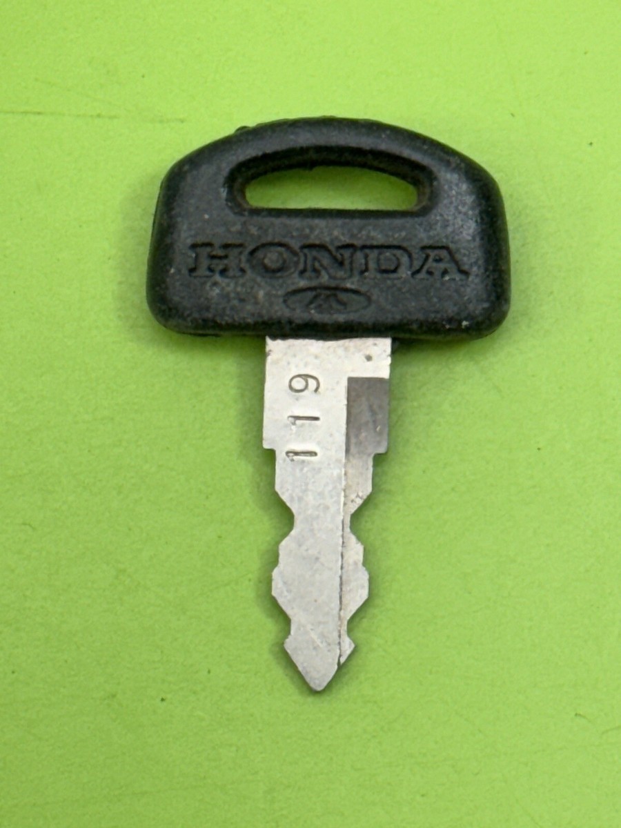 アメリカンビンテージ電鍵 GENUINE VINTAGE HONDA FACTORY PRE CUT MOTORCYCLE KEY Key code: 119