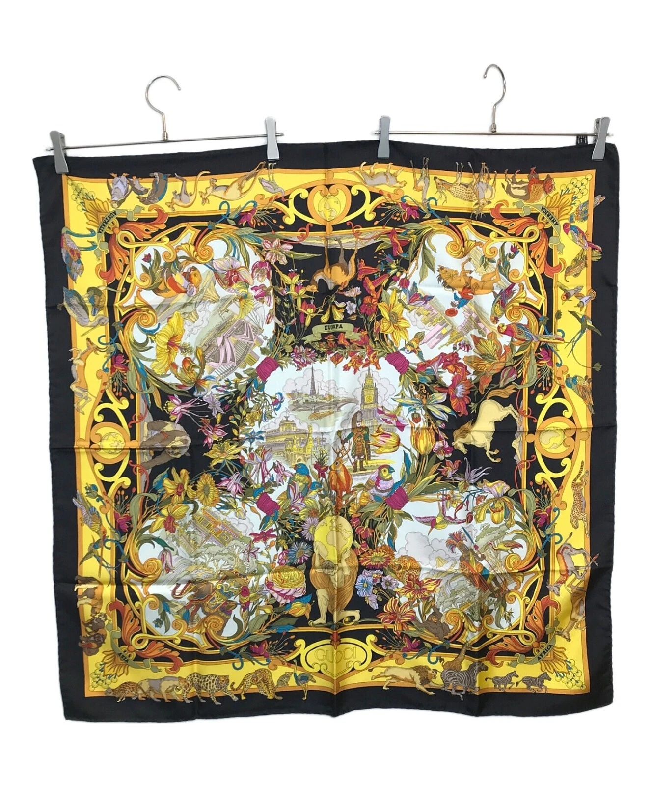 Foulard GUCCI en soie avec motif paysage du monde luxueux taille 85 cm x 85 cm authentique
