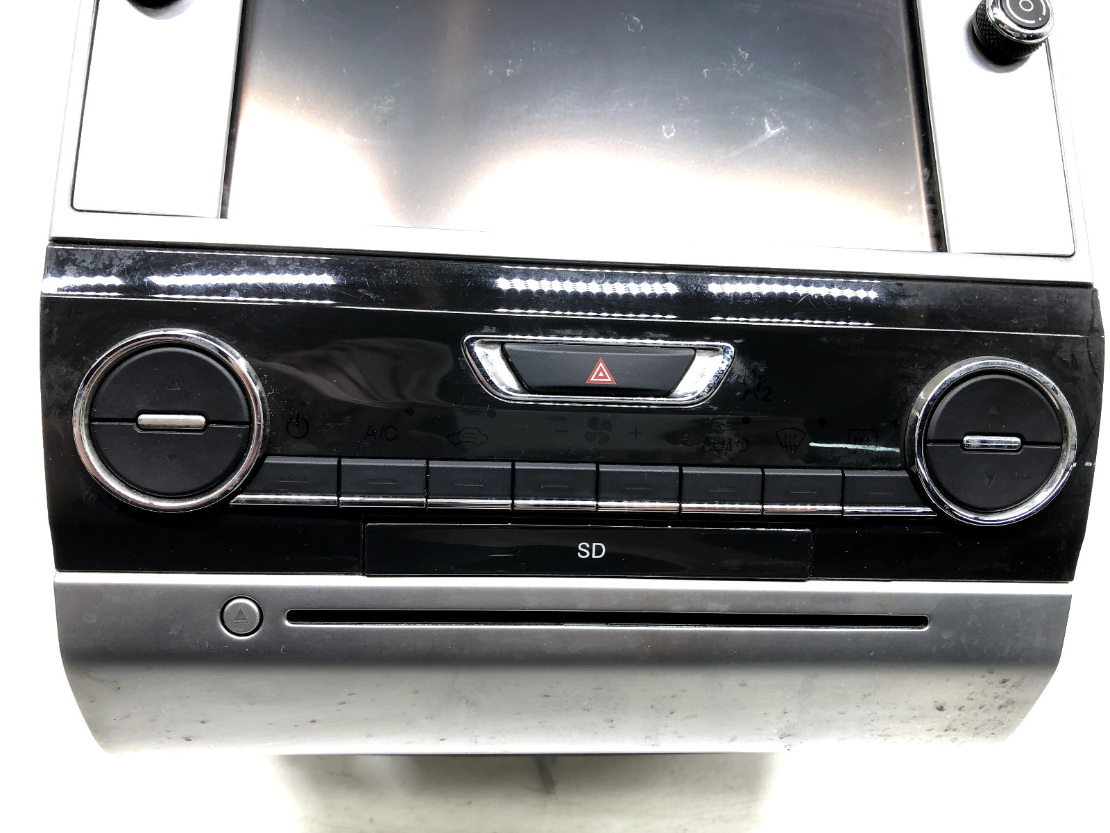 2014-2020 MASERATI QUATTROPORTE DASH NAVIGATION DISPLAY RADIO RECEIVER OEM.