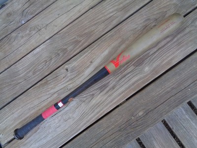 VICTUS GRIT MATTE SERIES HARD MAPLE - V141 ADULT BASEBALL BAT - 32.5'' / 30.5 oz.