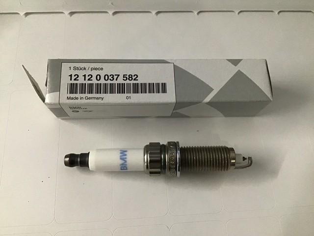 Genuine BMW Spark Plug 12-12-0-037-582