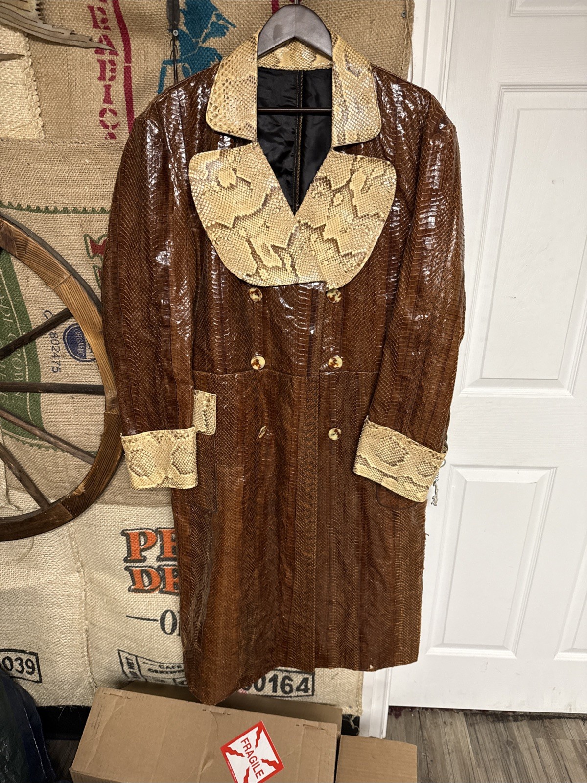 VINTAGE Python Trench Coat - image 9