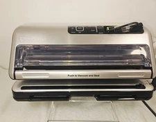 Foodsaver FM5330 2-In-1 Vacuum Sealing System Retractable Hose Auto Shut-Off