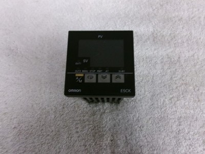 Omron E5CK Digital Controller     E5CK-AA1-500