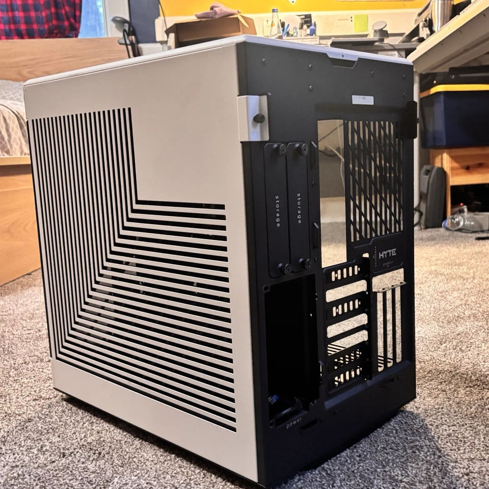 Hyte Y90 Foto 4 de 4