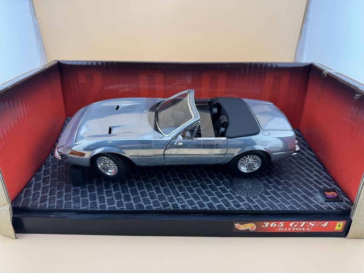 Hot Wheels Ferrari 365 GTS/4 Daytona 1:18 Scale Diecast Chrome w