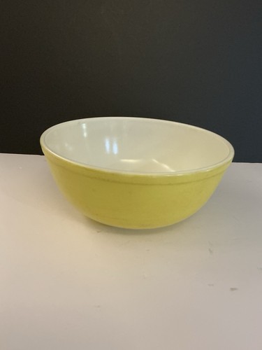 Vintage #404 Pyrex große 10" verschachtelte Rührschüssel Primärfarbe gelb 4 Quart