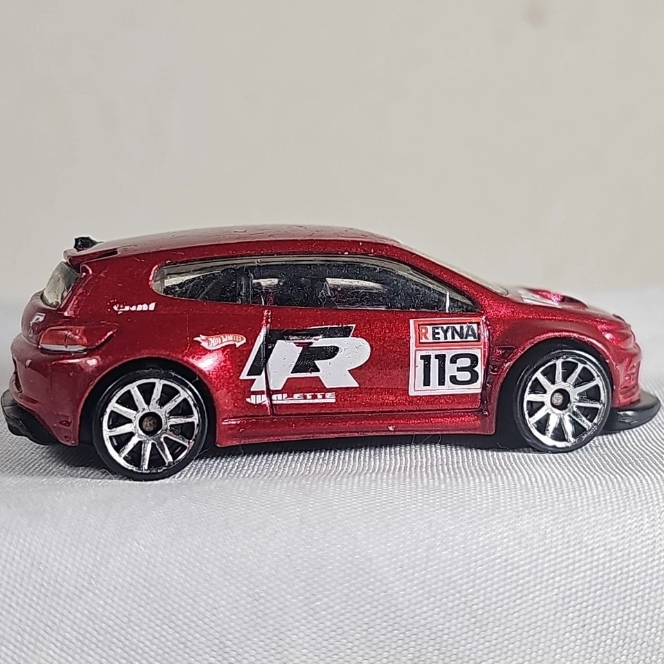Hot Wheels All Stars Scirocco GT 24 2010 rojo con ruedas cromadas de 10 radios diecast Foto 4 de 4