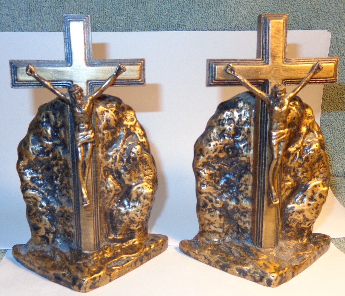 BATESVILLE CASKET CO. LIFE SYMBOLS CASKET CORNER CRUCIFIX FUNERAL