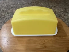 Tupperware Impressions Large Butter /Cheese Keeper 3672 Yellow