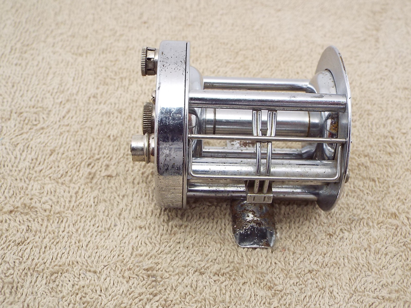 SOUTH BEND NO.300 MODEL D Vintage fishing reel