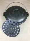 Griswold Cast Iron No 9 Tite-Top Dutch Oven 834 With 2552 A Lid & 207 Trivet