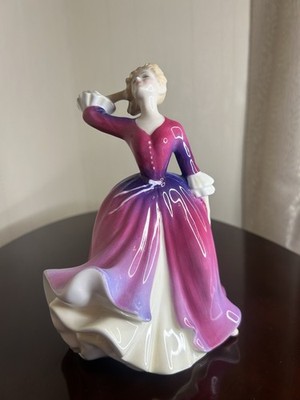 Royal Doulton ''Melissa'' Figur - HN2467 - Peggy Davies - Bone China - England