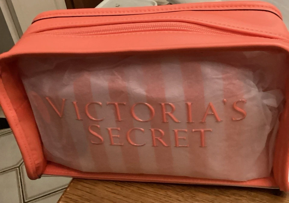 Nuevo con etiquetas Nuevo conjunto de bolso de belleza de 2 piezas a rayas Victoria's Secret Foto 2 de 4