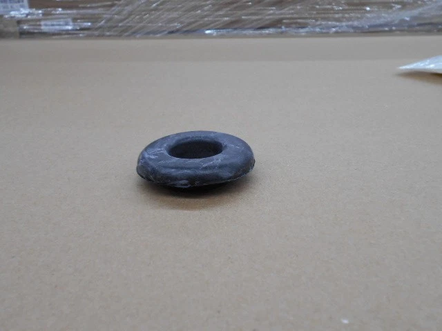 1994-06 JEEP WRANGLER 4.0L 2.5L 曲轴箱通风索环原始设备制造商 # 2946079 — 第 2/4 张图片