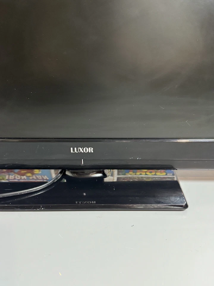 Luxor LUX-22-914-COB 22" LED TV DVD Combi Caravan and Motorhome - Image 4 of 4