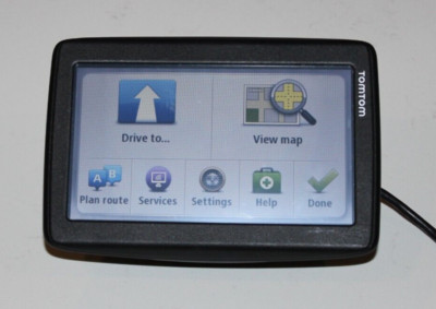 TOMTOM 4EN52 Z1230 Portable GPS Bundle Lot W/ USB 5  Screen Cord And Mount 3C