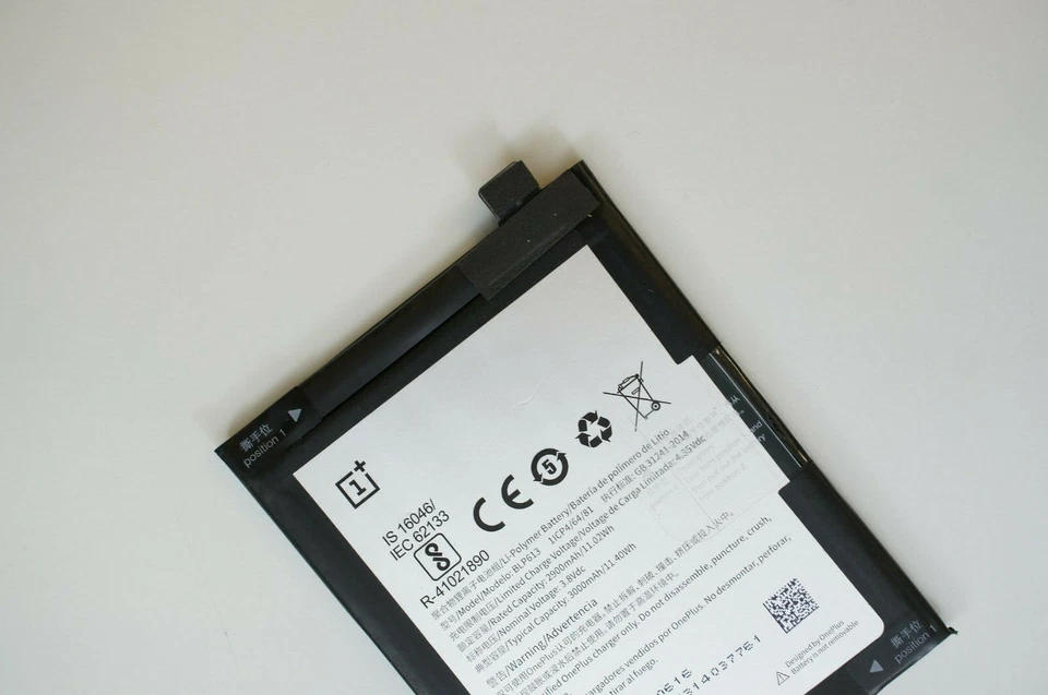 Batería OEM OnePlus 3 A3000 BLP613 USADA ORIGINAL Foto 3 de 4