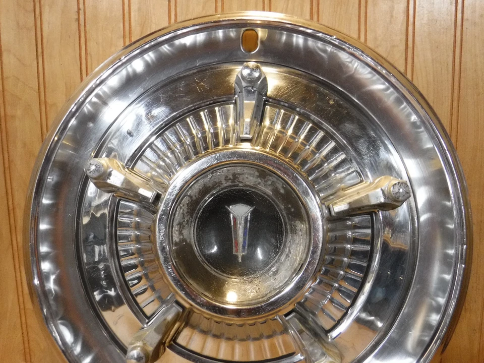 Plymouth Fury I, II, III 1966, Sport Fury 14" tipo 5 tacos tapacubos Foto 2 de 4