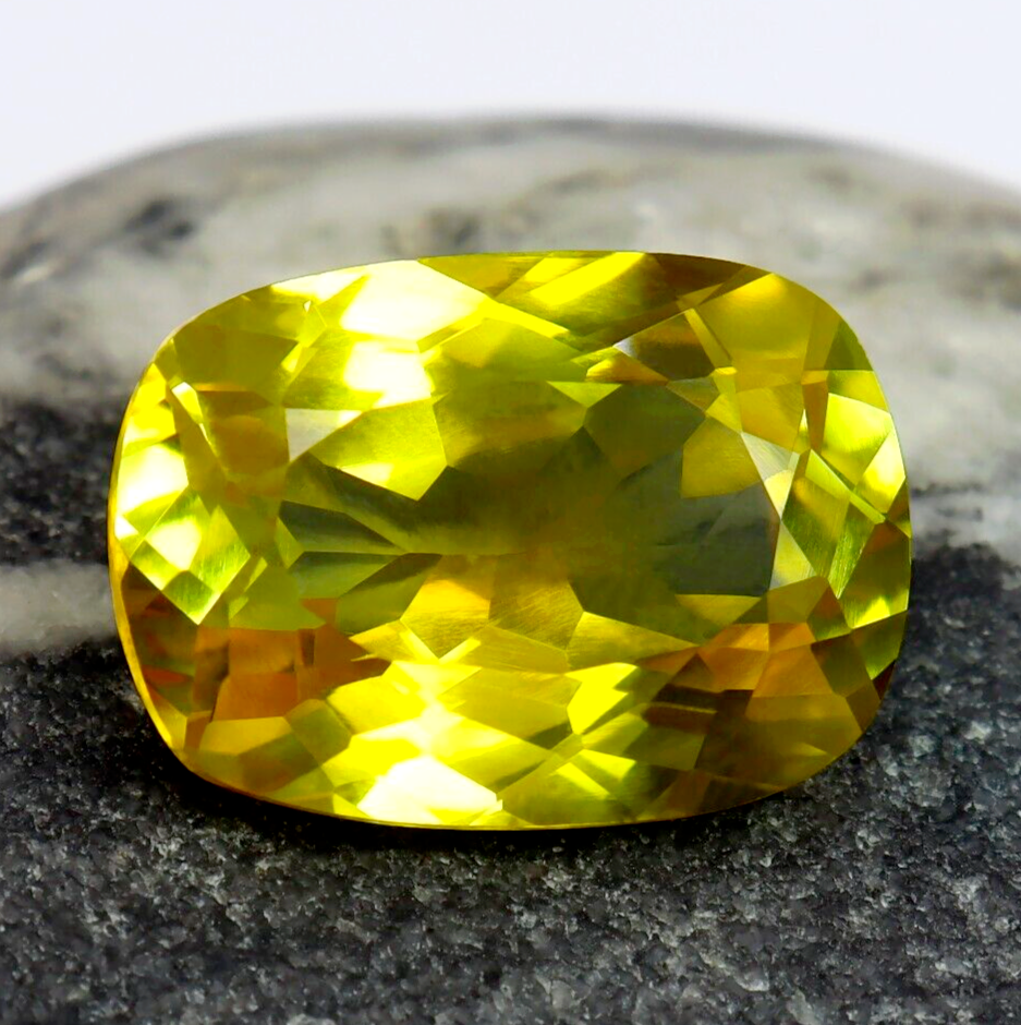 18.00 Ct Natural Ceylon Yellow Sapphire Loose Cushion Cut Gemstone