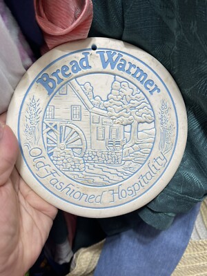 New Heartland Studios Bread Bun Warmer Old Fashioned Hospitality Lyn Ulick
