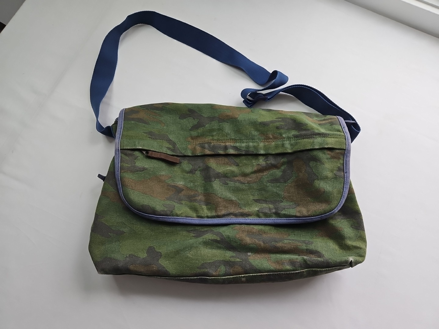 GAP LAPTOP MESSENGER Y2K 17"x12" CAMO BAG BLUE STRAP SCHOOL 