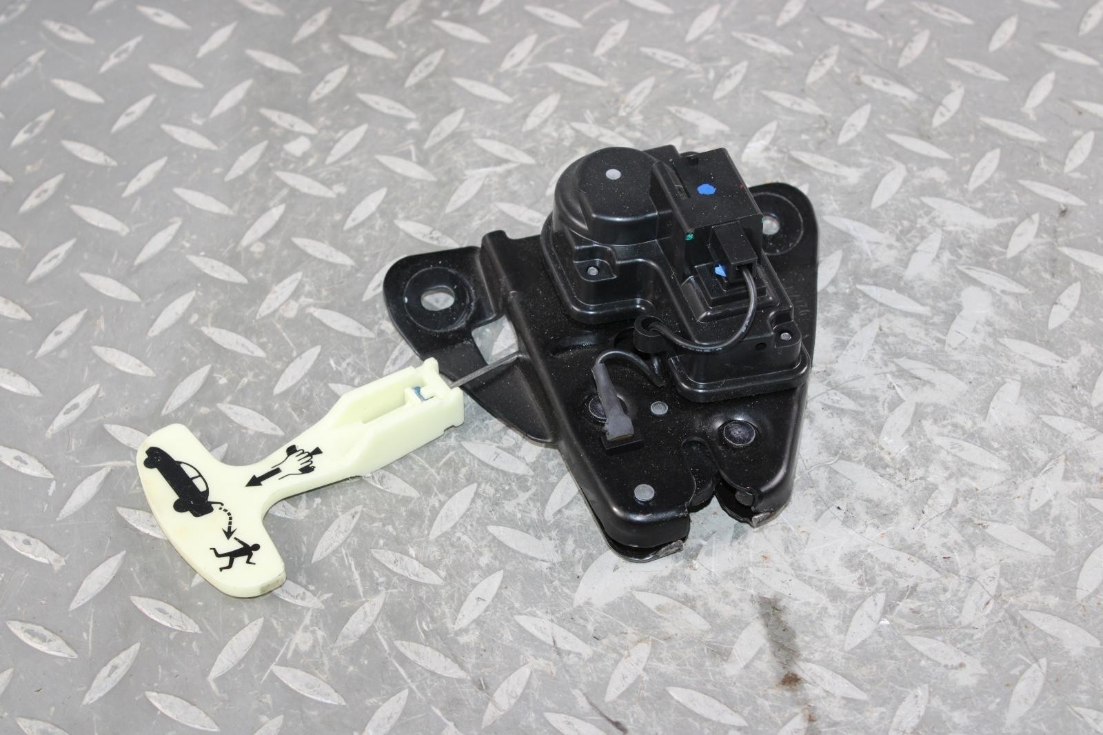 Maserati Ghibli 2014-2017 Rear Door lock actuator