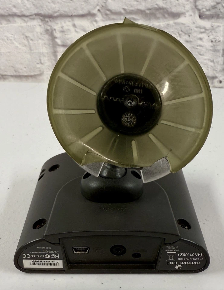 TomTom ONE 4N01.002 3rd Edition 1GB GPS Navigation 3” Motorcycle - Image 3 of 3