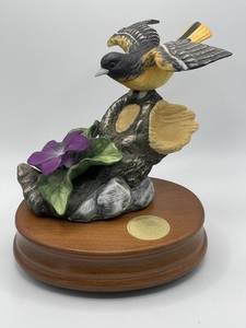 Vintage Heritage House 'Springtime Serenades: ORIOLE' Figurine with music box
