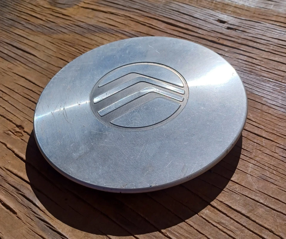 Tapa central Mercury Grand Marquis 1998-2002 número de pieza F6DC 1A096 EA 04 Foto 2 de 3