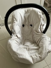 NOWY Pokrowiec na fotelik samochodowy Nosidełko Beżowy Biały Kratka Uniwersalny rozmiar Unisex