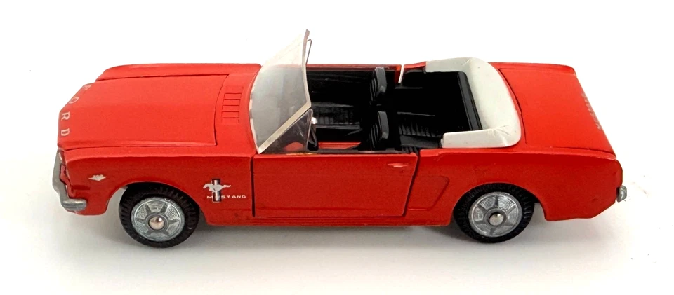 Tekno - Red Ford Mustang Convertible - 1:43 Scale #833 - Image 3 of 4