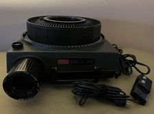 Vintage Kodak Carousel 650 Slide Projector W/ Kodak 80 Slide Tray  Remote