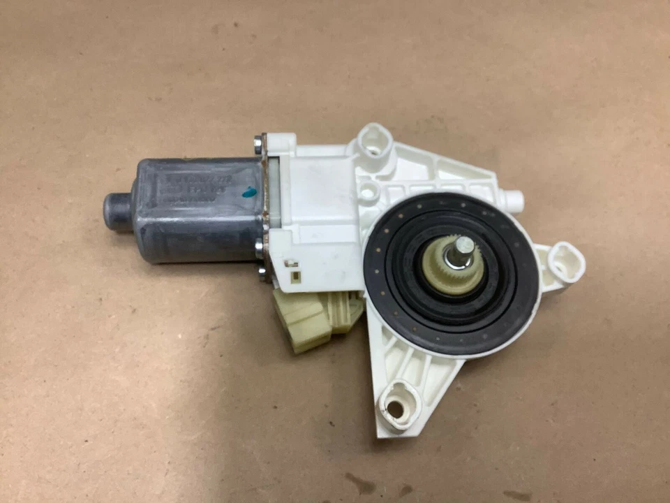 Mercedes-Benz ML350 W164 2007 puerta del pasajero delantero ventana motor regulador OEM+ Foto 4 de 4