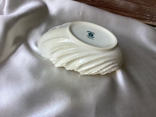 COALPORT Leaf Dish 13cm Length: Sweets, Butter, Jam, Relish - Picture 6 of 10