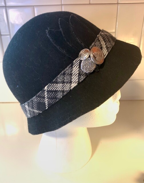 Hat 100% Wool Cloche/Bucket/Bell Shaped SizeM/L Black w/decorative metal buttons