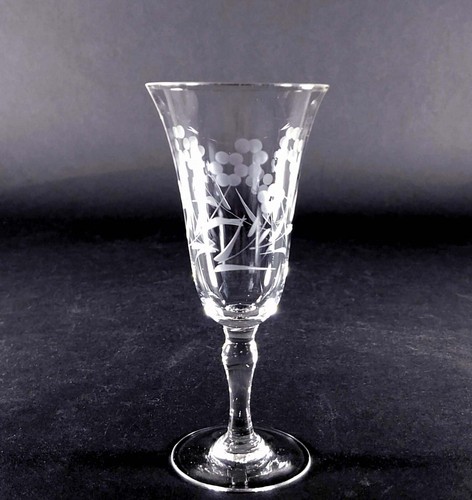Mismatched Vintage Glassware Sherry Wine Cocktail Glasses Romantic Set of 4 - Picture 2 of 8