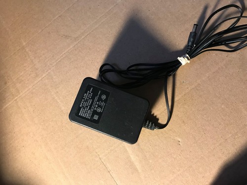 Spec Lin Model L5A-160090R 16 Vdc 0.9A Class 2 Power Adapter Charger