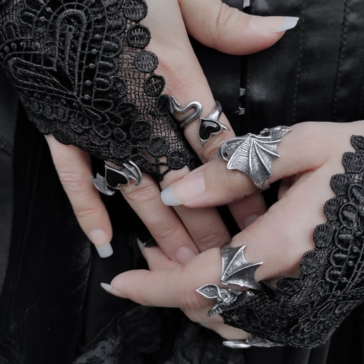アクセサリー Alchemy gothic R40Q The Grim Hood s-l1200.jpg