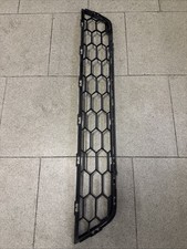 GRIGLIA PARAURTI INFERIORE ORIGINALE USATA VOLVO V40 cod. 31290945