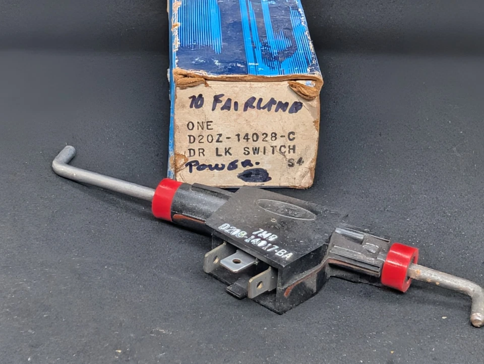 Interruptor actuador cerradura puerta eléctrica ford gran torino ranchero 1972-76 nuevo de lote Foto 2 de 4