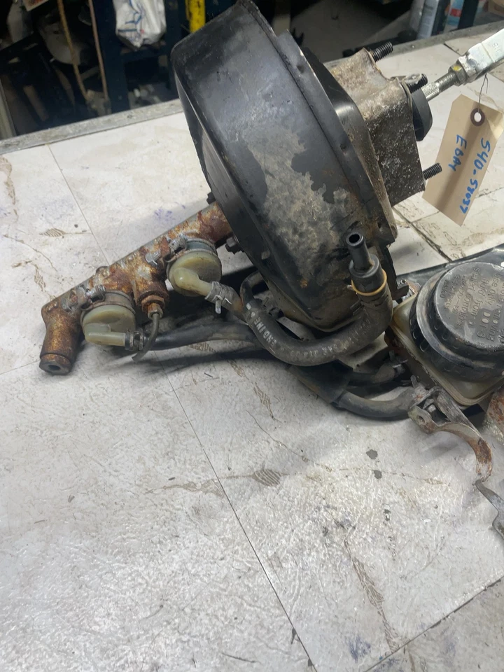 Potenciador freno MITSUBISHI STARION 83 84 85 86 87 88 89 Foto 2 de 4