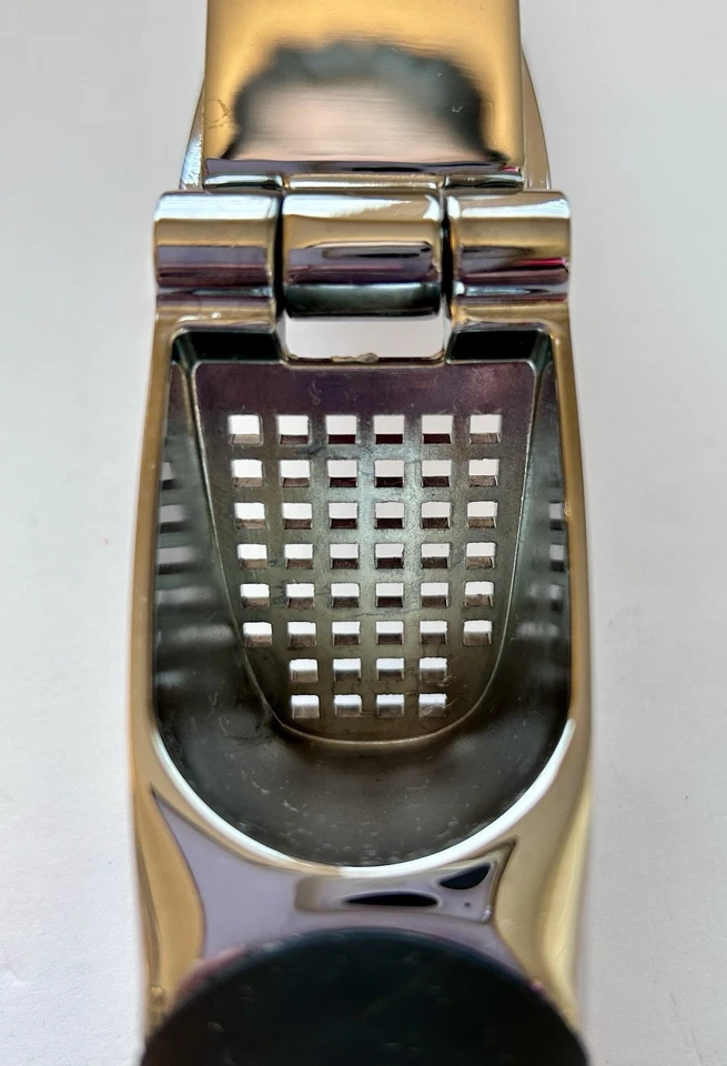 Сверхпрочный пресс для чеснока из нержавеющей стали с силиконовыми ручками OXO Good Grips VGC - Изображение 3 из 4