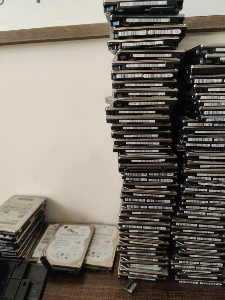 *Used* 10 120GB SATA desktop / laptop hard drive 2.5 inches Mixed Brand - Image 2 of 2