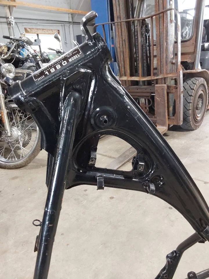 Honda CB650C CB650 1980 80-82 personalizado listo para carretera cuadro recto limpio chasis Foto 3 de 4